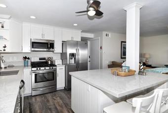 Apartamento 1005 E Balboa Unit A Lower #1 4 Bedroom Condo
