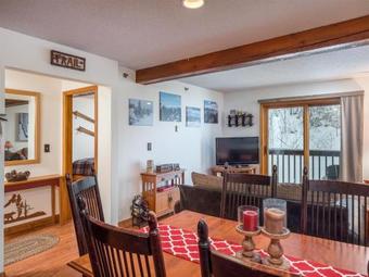 Slopeside: White Cap A-206