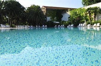 Domaine Du Mas Blanc