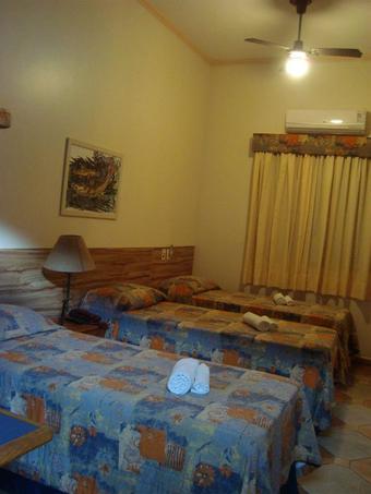 Hotel Pir� Mi�na