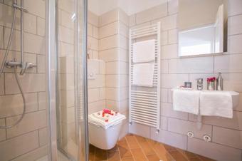 Carate Urio Apartment Sleeps 8 Pool