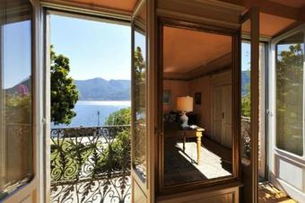 Sala Comacina Villa Sleeps 9