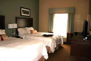 Hampton Inn Hotel & Suites