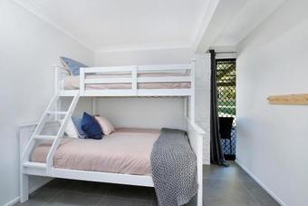 Apartamento Modern Lakeside Get Away