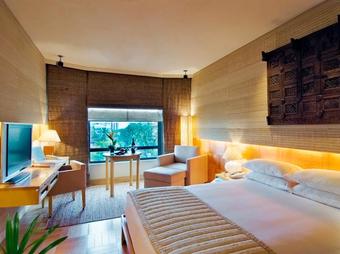 Hotel Vivanta By Taj - President