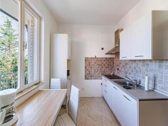 Six-bedroom Holiday Home In Cabrunici