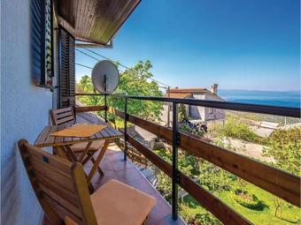 Three-bedroom Holiday Home In Hreljin