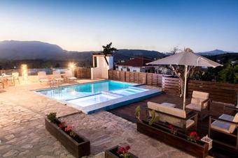 Minoas Villa