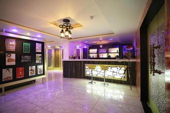 Oyo 11375 Hotel G20 Inn