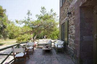 Hostal Chalantra Residence