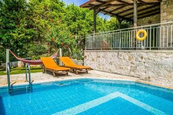 Ratzakli Villa Sleeps 7 Pool Air Con Wifi