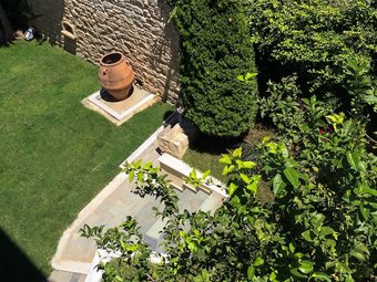 Dim Art Traditional Villa