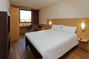 Hotel Ibis Barcelona Pza Glories 22