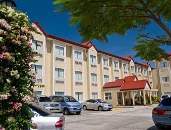 Hotel Microtel Inn Sto Tomas Batangas