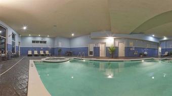 Holiday Inn Hotel & Suites Beaufort @ Highway 21