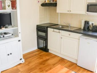 Fuchsia Apartment, Letterfrack