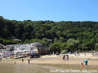 3 Hazeldene, Salcombe