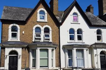 Spacious Apartment Sleeps 7