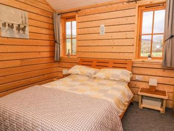 Caban Hare, Llanbrynmair