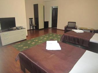 Hotel Gulmira And Ko On Reshetnikova 2 B