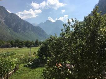 Hostal Guesthouse Mehmeti