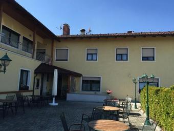 Hostal Gasthaus-pension Zum L�wen