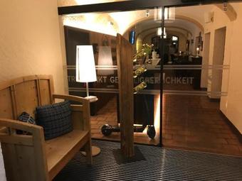 Sch�dlbauer�s Hotel-restaurant-bar