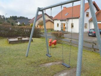 Luxurious Apartment In Ulmen Near Lake