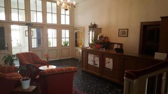 Hotel Ratskeller L�chow