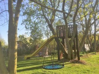 Zum T�nzelnden Pony Gro�