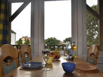 Spacious Apartment In Boddin With Garden