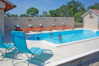 Villa Maslina In Popovi?i (haus F�r 5-7 Personen)