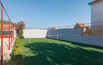 Two-bedroom Apartment In Blato
