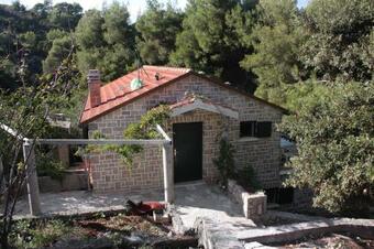 Apartment Uvala Zavala 5717a