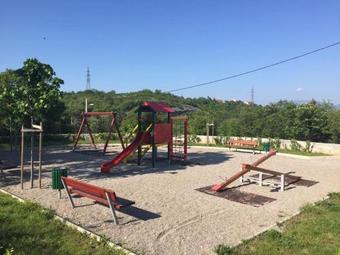 Apartment In Cavle 33771