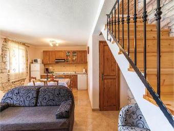 Two-bedroom Holiday Home In Divsici
