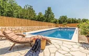 Four-bedroom Holiday Home In Glavina Donja