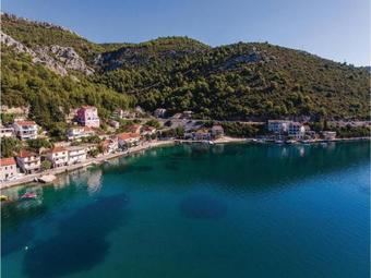 Holiday Apartment Duboka 04