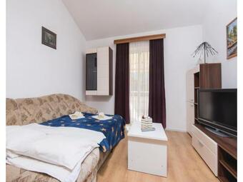 Two-bedroom Apartment In Zuljana