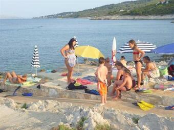 Apartment Necujam 13726d