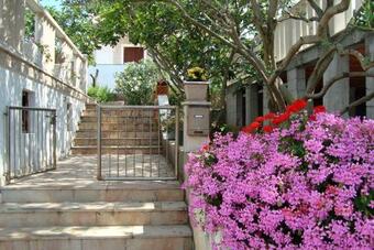 Apartment Necujam 5162b