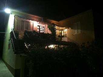 Apartments By The Sea Sucuraj (hvar) - 2058