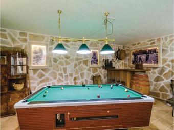 Six-bedroom Holiday Home Topolo With A Fireplace 03