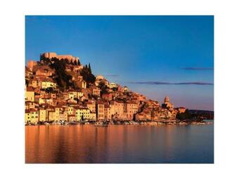 Three-bedroom Holiday Home In Unesic