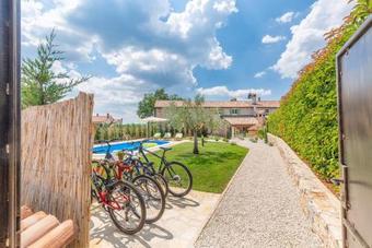 Holiday House With A Swimming Pool Cerion (central Istria - Sredisnja Istra) - 16332