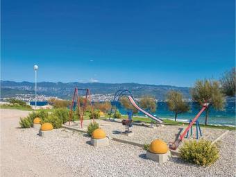 Five-bedroom Holiday Home In Polje