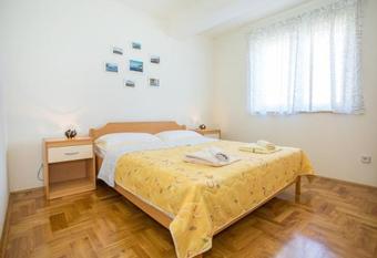 Holiday Apartment Luka Veli Maj