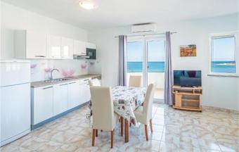 One-bedroom Apartment In Povljana