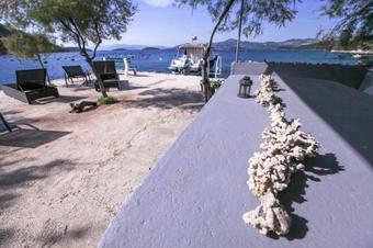 Apartamentos Robinson Dora