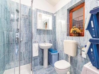 Two-bedroom Holiday Home In Rebici